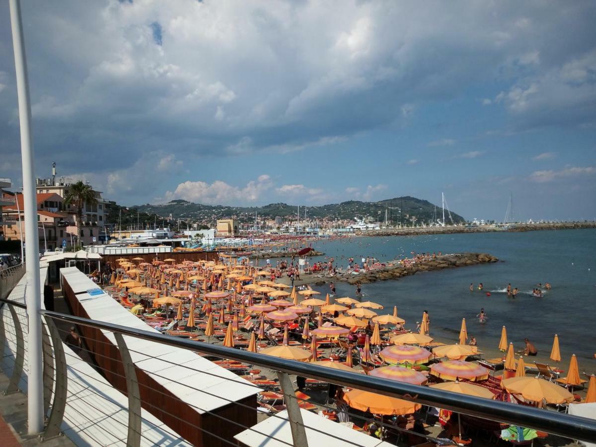 Isola Di Man Daire Imperia Dış mekan fotoğraf
